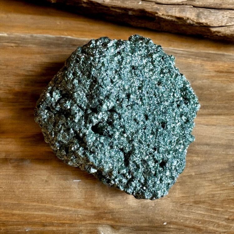 Une pierre pyrite