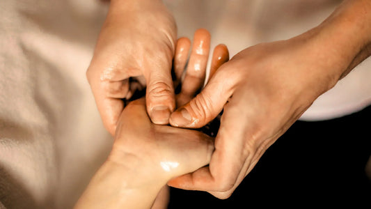 Les bienfaits de l'acupression pour soulager les douleurs